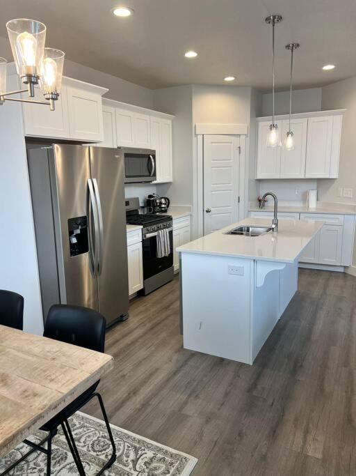 Brand New 3-Beds Stylish Entire House At Lehi别墅 外观 照片
